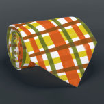 Corbata Retro 70 Naranja Amarillo<br><div class="desc">Este original y original diseño inspirado en los años 70 está hecho para que parezca una mancha gruesa de los 70 o de finales de los 60 enlucido en tonos naranja, amarillo dorado, verde musgo y marrón rojizo sobre blanco. El patrón a cuadros sin soldadura está ligeramente afligido, por lo...</div>