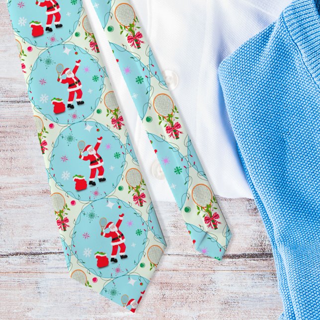 Corbata Retro Santa Jugando Patrón De Ogeo De Tenis (Serve up style: Santa Retro Christmas necktie – Ace gift for tennis-loving festivities!)