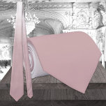 Corbata Rosa Polvo Monocromático Ombre Boda Cuello<br><div class="desc">Una polvorienta corbata de color sólido monocromático oscuro boda.</div>