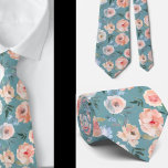 Corbata Rosas Azules De Color Azul Rosa Y Polvo De Cuello<br><div class="desc">Flores Azules De Color Rosa Y Polvo,  Hermosas Flores,  Rosas Florales Y Amarre De Cuello. ¡Excelente para ocasiones formales y bodas!</div>