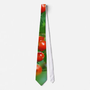Corbata Rosehip rojo sobre fondo verde