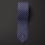 Corbata Rueda de la dirección de los capitanes náuticos<br><div class="desc">Patrón clásico simple pero elegante con el volante del capitán diseñado para atraer a los barqueros y marineros. Ideal para el uso de negocios. Puede ser personalizado con un monograma. No deje de ver los calcetines que combinan el mismo diseño para crear una combinación de regalos para el Día del...</div>