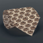 Corbata Serpiente de Ball Python, Marrón y Tan Patterado<br><div class="desc">Esta corbata tiene ilustracion de serpientes de bola de cocido pitón en marrón y bronceado sobre un fondo color crema o beige con acentos de rayas zigzag.</div>