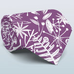 Corbata Silueta Botánica Púrpura<br><div class="desc">Silhouettes botánico floral y follaje de hojas y flores sobre un fondo morado. Arte original de Nic Squirrell.</div>