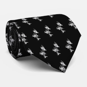 Corbata Spray de orquídeas en blanco y negro