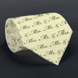 Corbata Sr. y Sra. Boda elegante novia y novio<br><div class="desc">Un bonito, elegante y lujoso diseño de Mr. y Mrs. Un gran diseño boda para cualquier pareja recién casada. Este diseño romántico ayudará a que la pareja recuerde su amor cada vez que lo vea. Una gran idea de regalo para una ducha nupcial, un boda o una pareja recién contratada....</div>