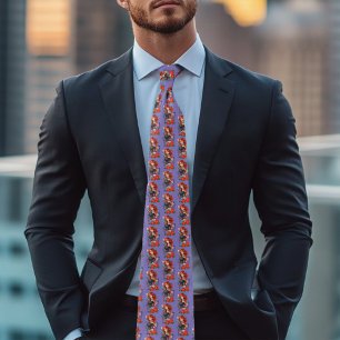 Corbata Tattoos de la mujer de Redhead