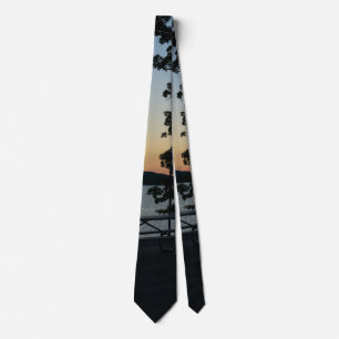 Corbata Tira de sol de silueta de rock de mesa