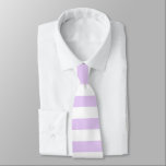 Corbata Tiras de color sólido rayadas de lavanda pálida<br><div class="desc">Elegante y clásico corbata de corbata rayada con lavanda boda y color blanco. Lavender le arrancó corbata de cuello. Corbata a rayas de los padrinos.</div>