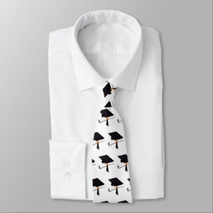 Corbata Toga y diploma de graduación