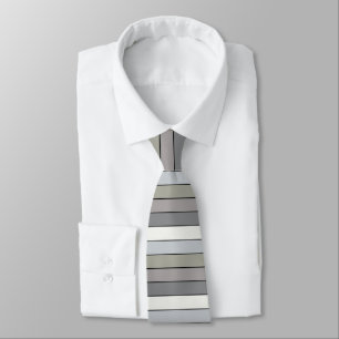 Corbata Tonos Gris Con Bandas Negras Sobre Papel De Color 