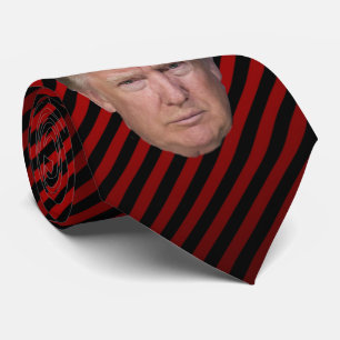 CORBATA TRUMP OSCURO ROJO Y NEGRO