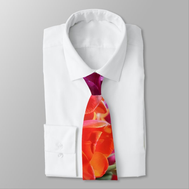 Corbata Tulipanes cálidos de caída (Atado)