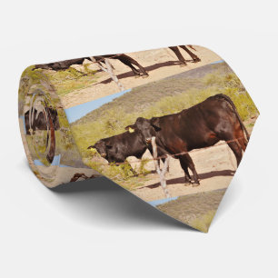 Corbata Vacas marrones en el traje cromado