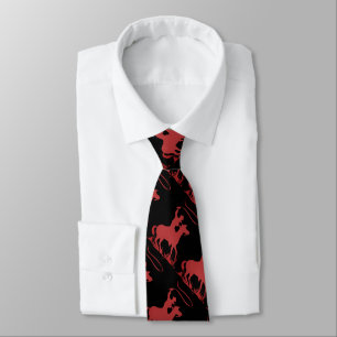 Corbata Vaquero rojo más brillante en caballo con azote