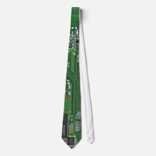 Corbata verde con placa de circuito