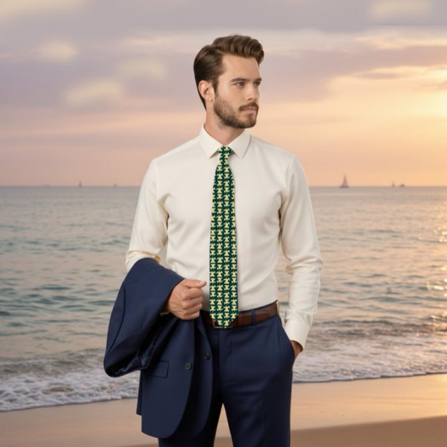 Corbata Verde Oscuro con Patrón de Pájaro Dorado (Subido por el creador)