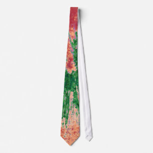 Corbata Verde sobre el balón rojo y Naranja