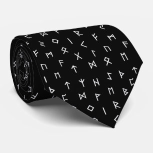 Corbata Viking blanco corre sobre fondo negro