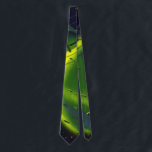 Corbata Vintage Science Ficción Green Planet w Spaceship<br><div class="desc">Planetas de ciencia ficción de ilustracion de época futurista e imagen del espacio exterior. Una nave espacial que vuela alrededor de la atmósfera de un planeta verde neón con muchos asteroides y estrellas en el cielo en el futuro. Un clásico diseño de historietas de ciencia ficción de los años 50....</div>