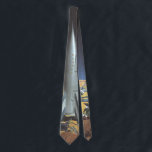 Corbata Vintage Science Fiction Desert Planet con cohetes<br><div class="desc">¡Ya está disponible! ¡Corbatas impresas de doble cara! ¡Dos veces más agradable! Ilustracion vintage futurista en el espacio exterior y planetas ciencia ficción imagen del cohete. Un cohete de ciencia ficción de viajes y transporte retro en un planeta extranjero o una luna con astronautas explorando el terreno en este desconocido...</div>