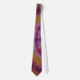 Corbata Y Un Poco Morado