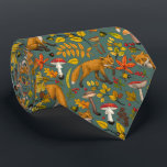 Corbata zorros otoñales sobre verde pino<br><div class="desc">Fauna y flora silvestres de otoño pintadas a mano: zorros,  hojas forestales,  setas y bayas</div>