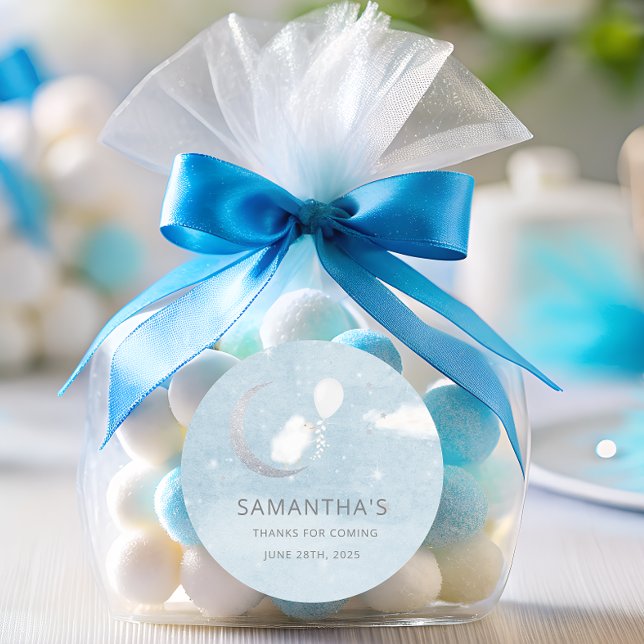 Cordero pequeño con globo Pegatina redondo clásico (Subido por el creador)