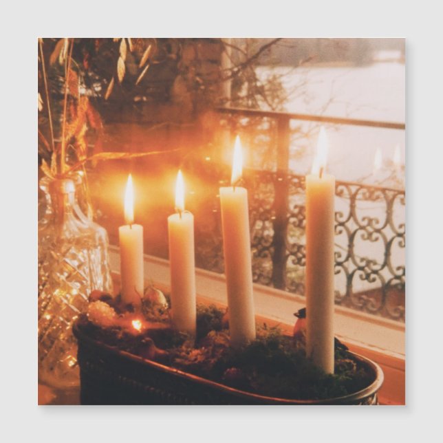 Corona de Adviento tradicional con velas (Anverso)