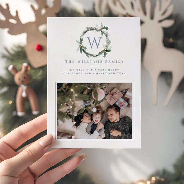 Corona de bayas de Navidad azul claro con monogram (Subido por el creador)