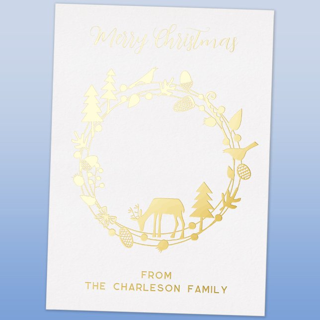 Corona de bosque de ciervos Tarjeta de foil festiv (Deer in the forest wreath Scandinavian style personalized foil card)