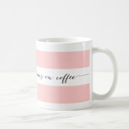 Corre en taza de café a rayas, rosa