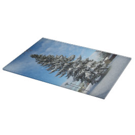 Cortar Árbol de pino en la tabla de corte de Nieve