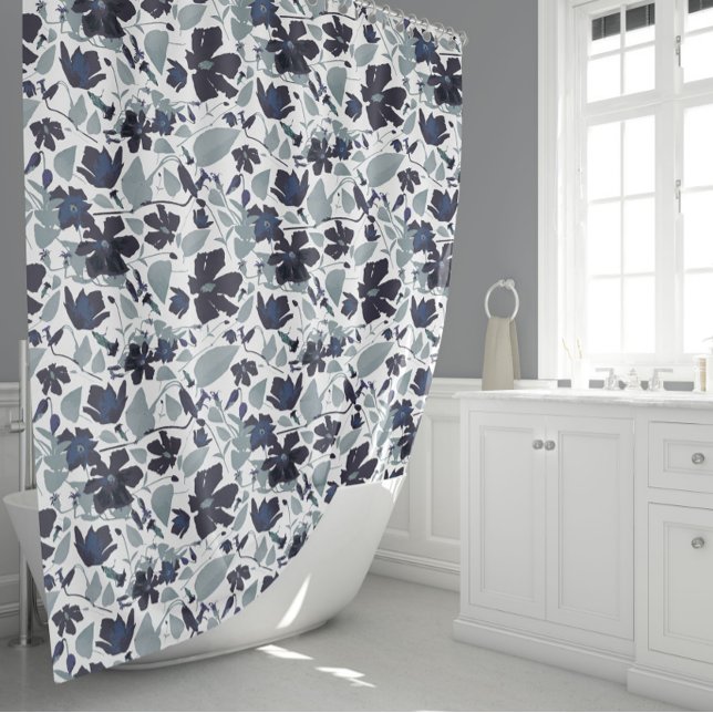 Cortina De Ducha Acuarela gris marina Clematis Floral (Clematis Navy Gray Watercolor Floral Pattern Shower Curtain from Studio Posies.)
