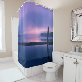 Cortina De Ducha Amanecer morado y rosa en la orilla del mar