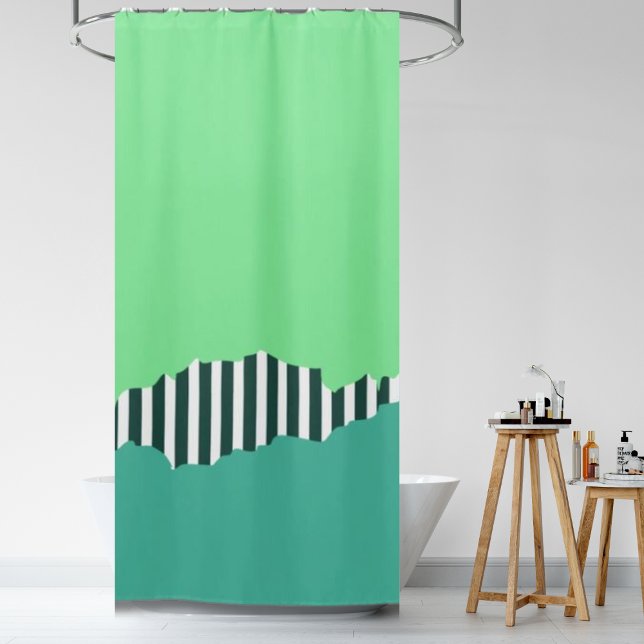 Cortina De Ducha Bandas desgarradas modernas de capas verdes (Modern Torn Stripes Green Layered Shower Curtain)