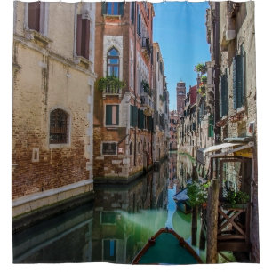 Cortina De Ducha Calle estrecha con canal en Venecia