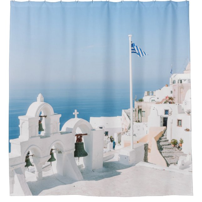 Cortina De Ducha Edificio de hormigón blanco cerca del cuerpo del a (Anverso)