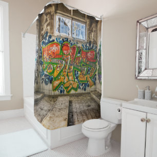 Cortina De Ducha El arte de la pintada perdió la ducha abandonada