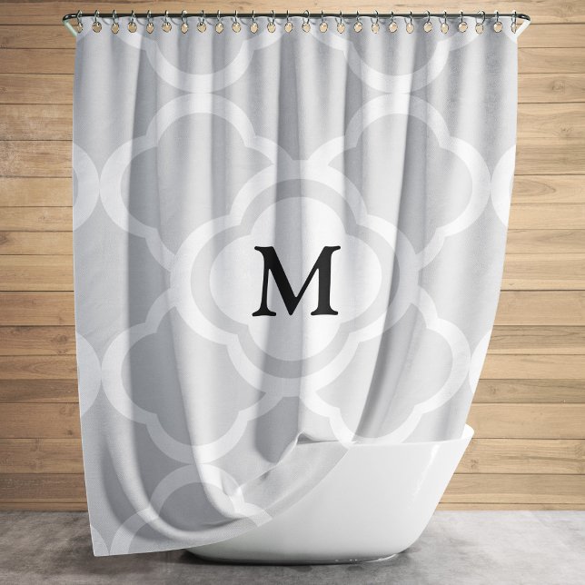 Cortina De Ducha Elegante Monograma Quatrefoil gris (Elegant Monogram Gray Quatrefoil Shower Curtain)