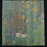 Cortina De Ducha Gustav Klimt, Jardín de Granjas con girasoles<br><div class="desc">Cortina de ducha con la pintura de arte de Gustav Klimt llamada "Jardín de Granjas con girasoles". "Farm Garden with Sunflowers" es una pintura con girasoles amarillos,  rosas rojas y flores blancas y azules sobre un fondo verde. ¡Personalizable.</div>
