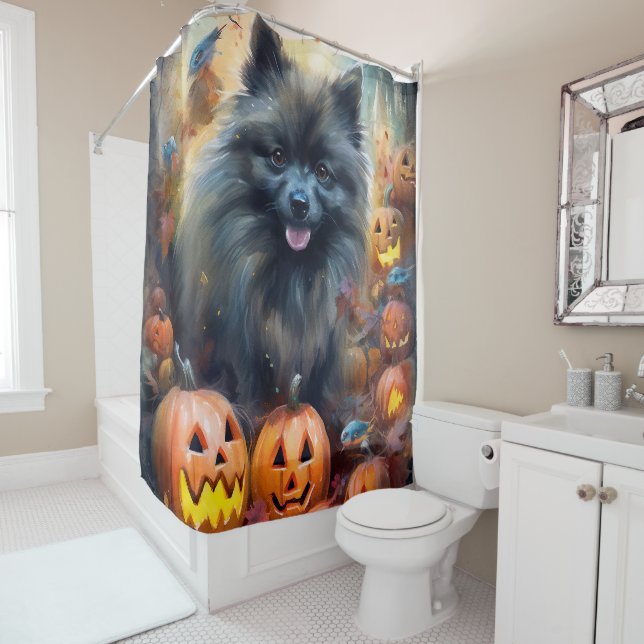 Cortina De Ducha Halloween Keeshond con calabazas aterradoras (In situ)