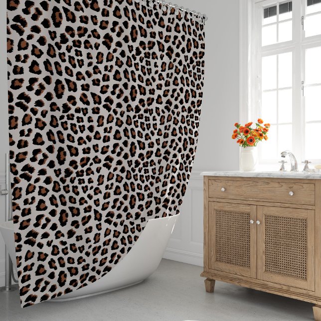 Cortina De Ducha Impresión de leopardo (Leopard Print Shower Curtain by Looly Elzayat
)