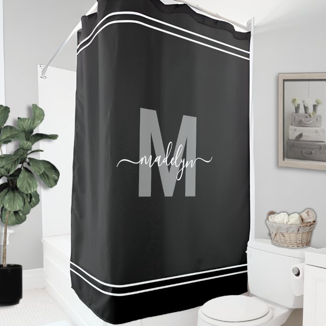 Cortina De Ducha Monograma de nombre personalizado elegante negro b (Elegant Custom Name Monogram Black White Shower Curtain)