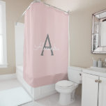 Cortina De Ducha Monograma de Rubor Gris rosa moderno con guión de<br><div class="desc">Monograma Rubor Rosa y Gris Nombre Cortina de Ducha de baño. Esto hace que el dulce perfecto cumpleaños 16,  boda,  ducha de novia,  aniversario,  ducha de bebé o fiesta de soltera sea regalo para alguien que ama el lujo glam y los estilos de moda.</div>