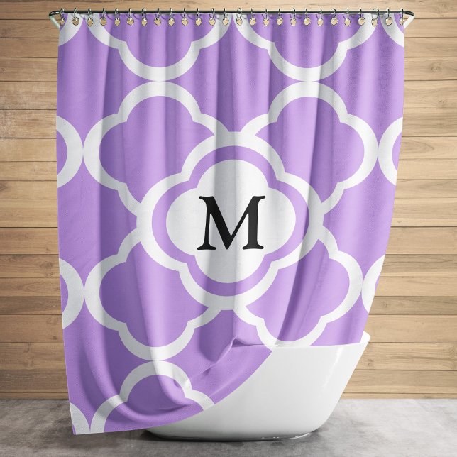 Cortina De Ducha Monograma elegante de cuatrefoil púrpura (Elegant Purple Quatrefoil Monogram Shower Curtain)
