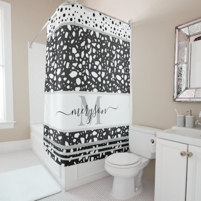 Cortina De Ducha Nombre elegante y blanco y negro monogramado (In situ)