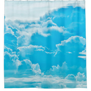 Cortina De Ducha nubes blancas y fondo azul cielo brillante, panora