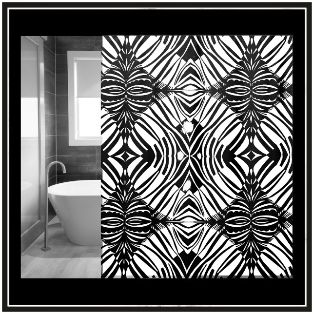 Cortina De Ducha Patrón tribal blanco y negro artístico (Classy Black & White Tribal Pattern. Add a Touch of Style & Glam to Your Monochrome Bathroom TODAY!)