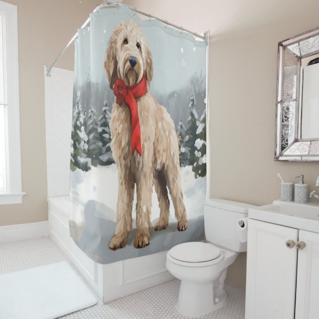 Cortina De Ducha Perro Goldendoodle en Navidades de Nieve (In situ)
